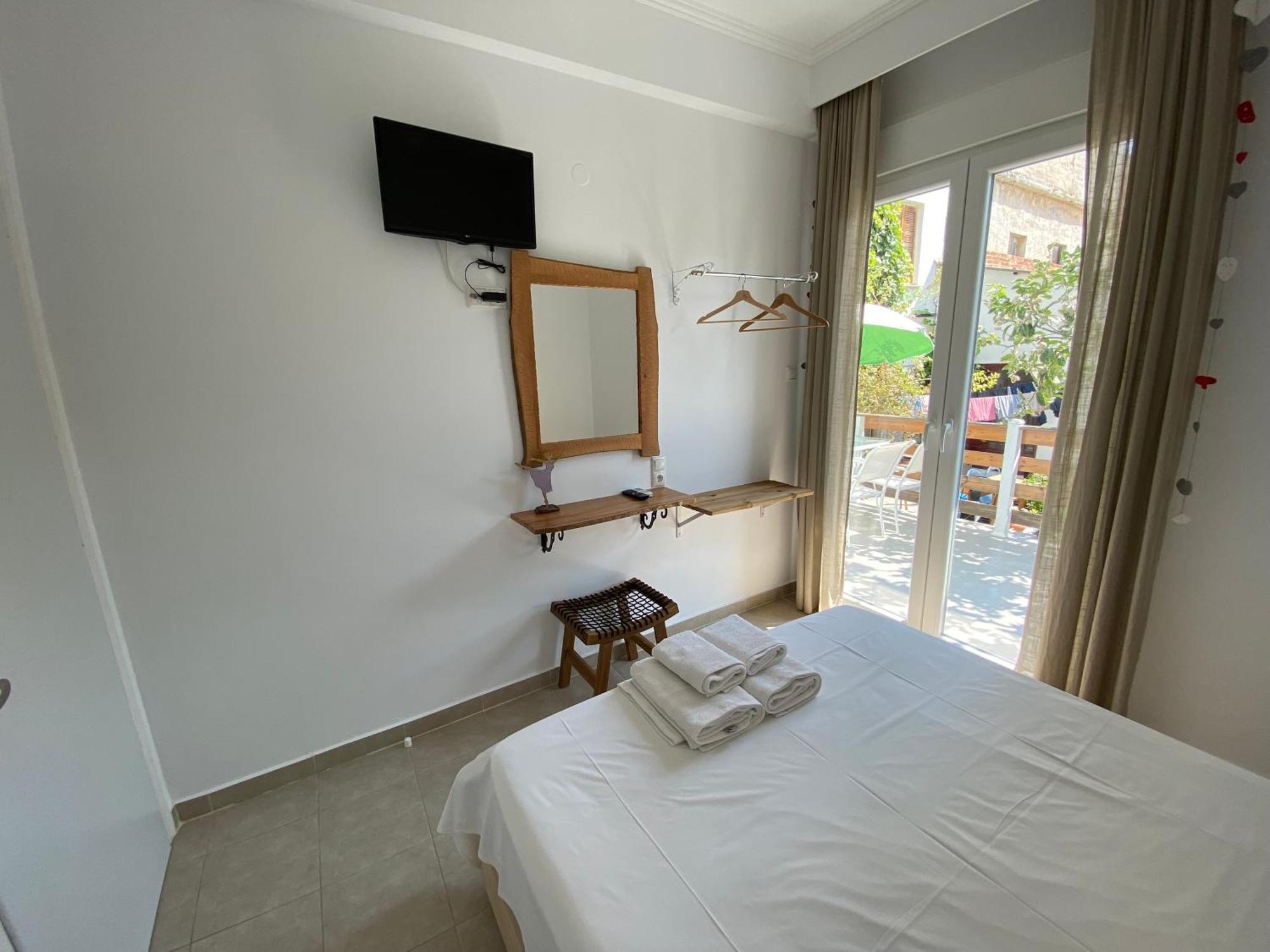 Appartement Delikos House à Limenaria  Extérieur photo